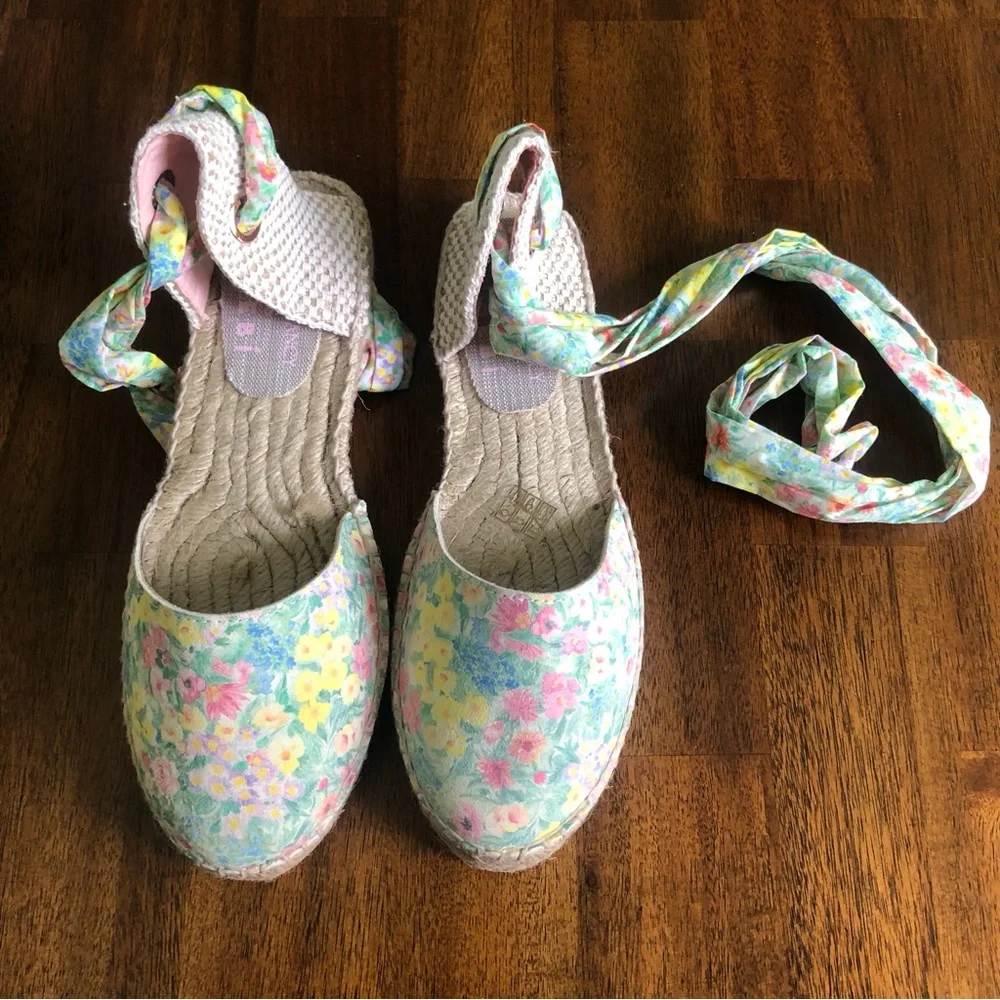 NIB $175 LoveShackFancy x Manabi Valencia Espadrilles in Rainbow Skies - size 37